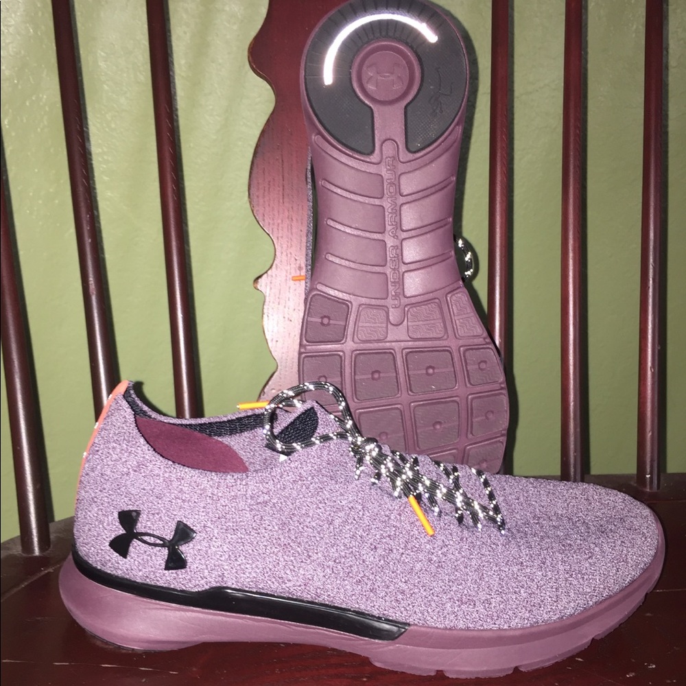 Under Armour Mens Athletic Shoes Size 12